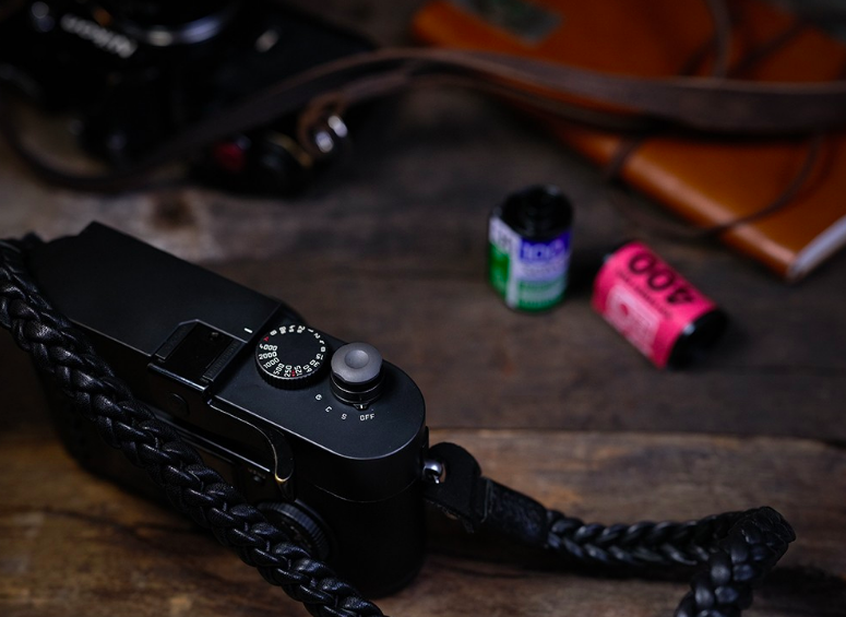 Nút Bấm Mềm Máy Ảnh Leica Komaru Titanium màu đen mờ Matt