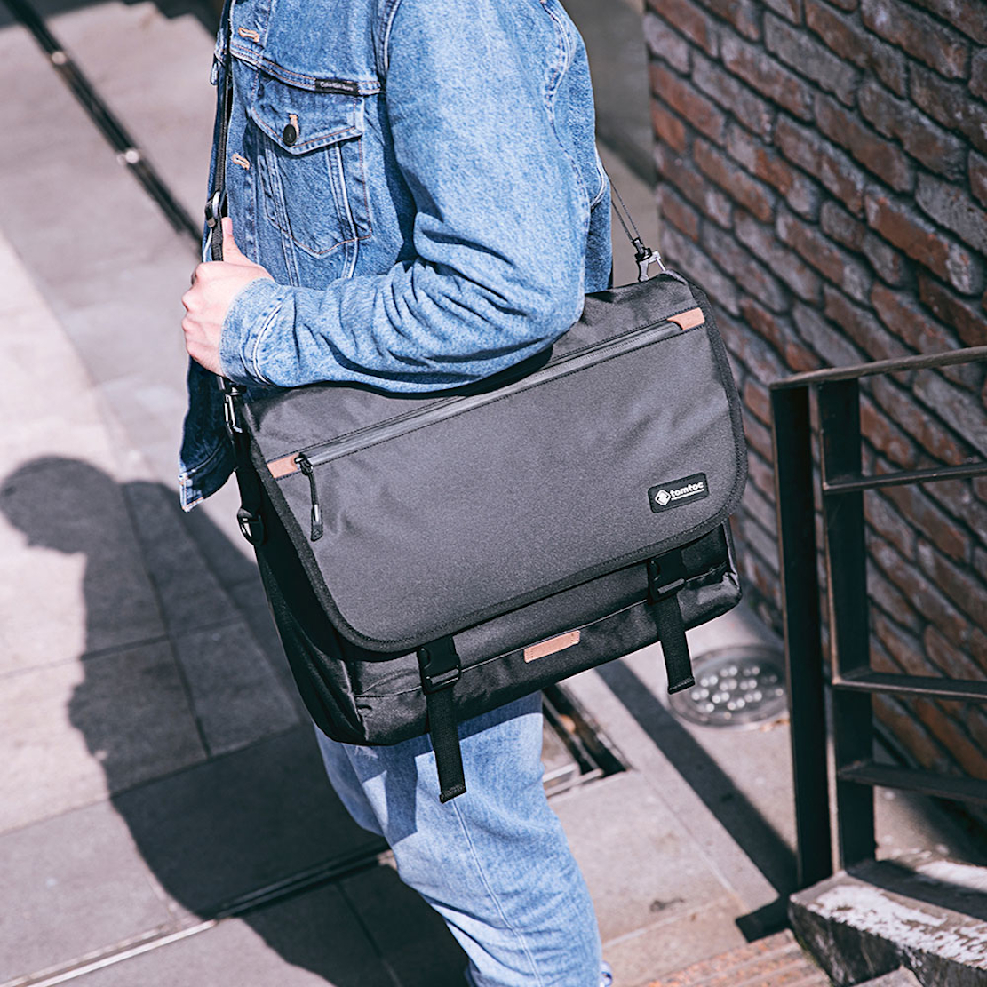 Túi Đeo Chéo Tomtoc Messenger Multi-Function Ultrabook (A47-C01)