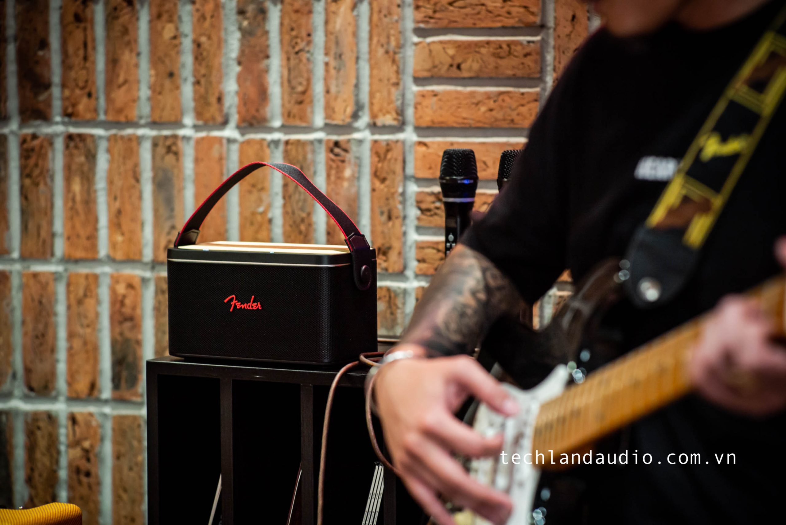 Top loa Bluetooth tầm trung năm 2023 | Phân khúc dưới 15 triệu - Sự hài hòa giữa tính di động và chất lượng âm thanh