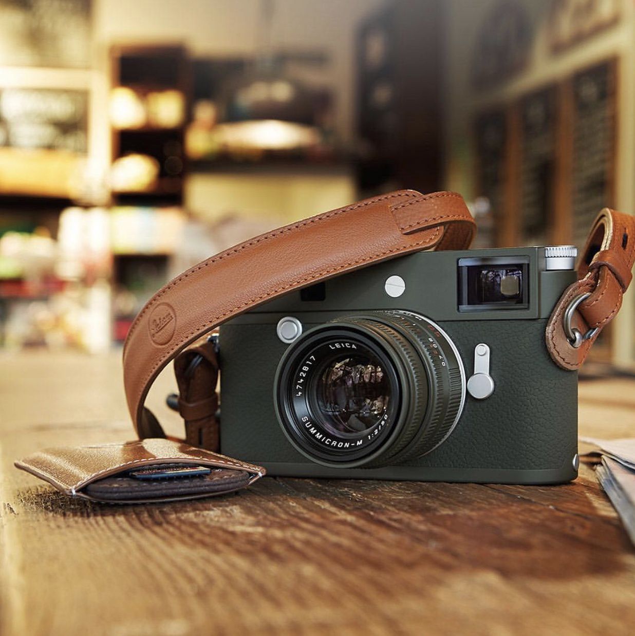 MÁY ẢNH LEICA M10-P SAFARI LIMITED EDITION: THÂN MÁY VÀ ỐNG KÍNH SẼ ĐƯỢC BÁN RIÊNG