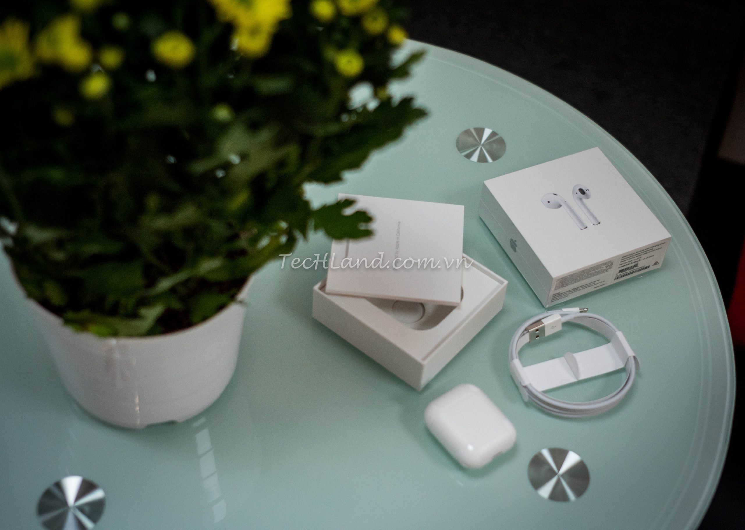 AIRPODS - TIÊN PHONG CHO CÔNG NGHỆ TAI NGHE KHÔNG DÂY BLUETOOTH TRONG TƯƠNG LAI