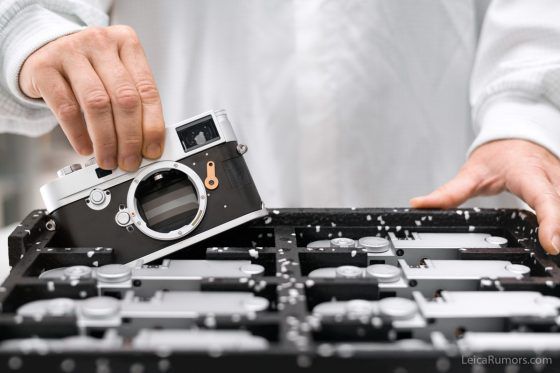 CẬN CẢNH QUY TRÌNH LẮP RÁP CHIẾC MÁY ẢNH LEICA M10
