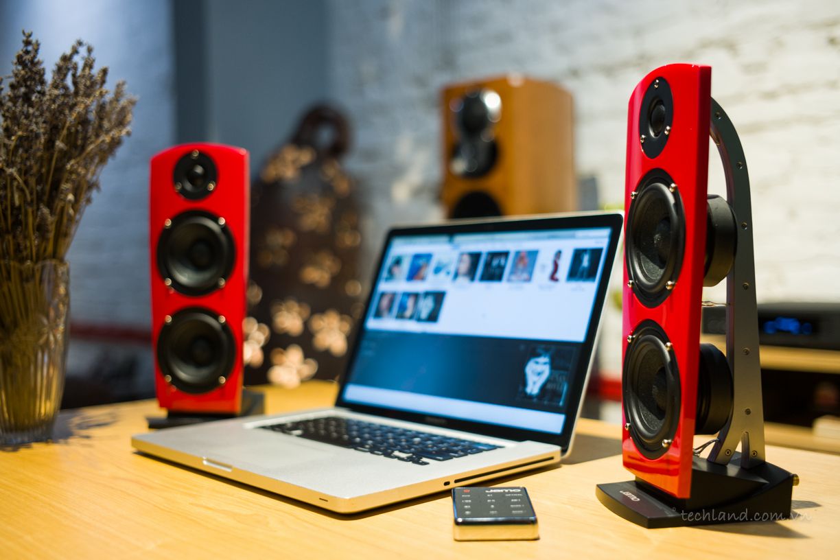 JAMO DS7 LOA VI TÍNH HI-END THIẾT KẾ KHÔNG THÙNG HẾT SỨC ĐỘC ĐÁO
