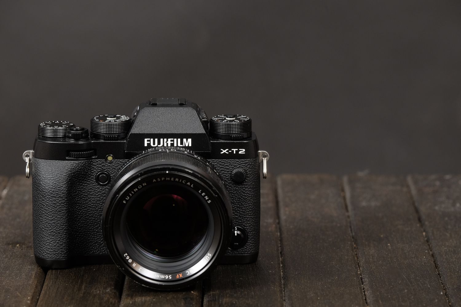 MÁY ẢNH FUJIFiLM X-T2: ĐỐI THỦ ĐÁNG GỜM CỦA DSLR