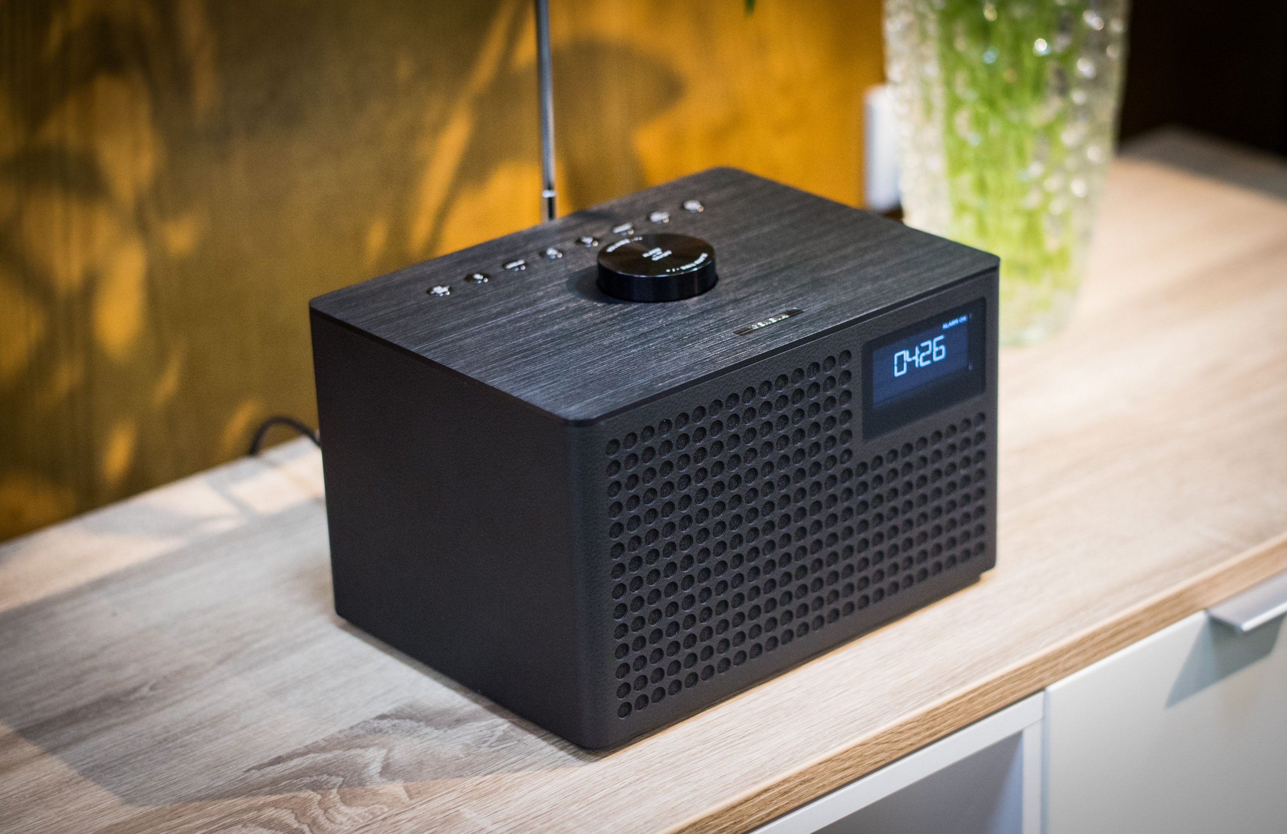 GENEVA ACUSTICA LOUNGE RADIO – CHUẨN MỰC MỚI CHO LOA BLUETOOTH