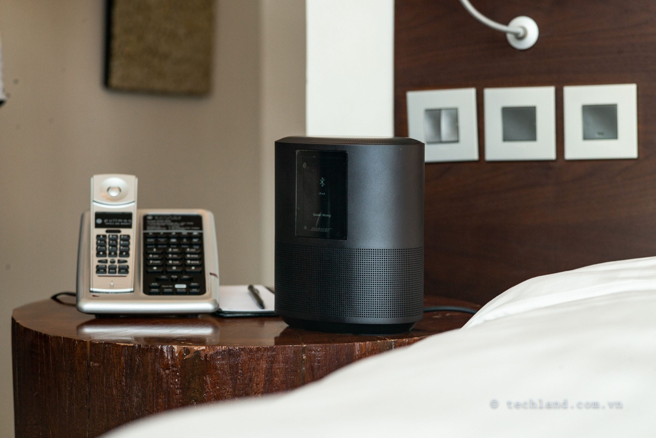 LOA BLUETOOTH KHÔNG DÂY BOSE HOME SPEAKER 500: THIẾT KẾ LẠ MẮT – ÂM THANH ẤN TƯỢNG