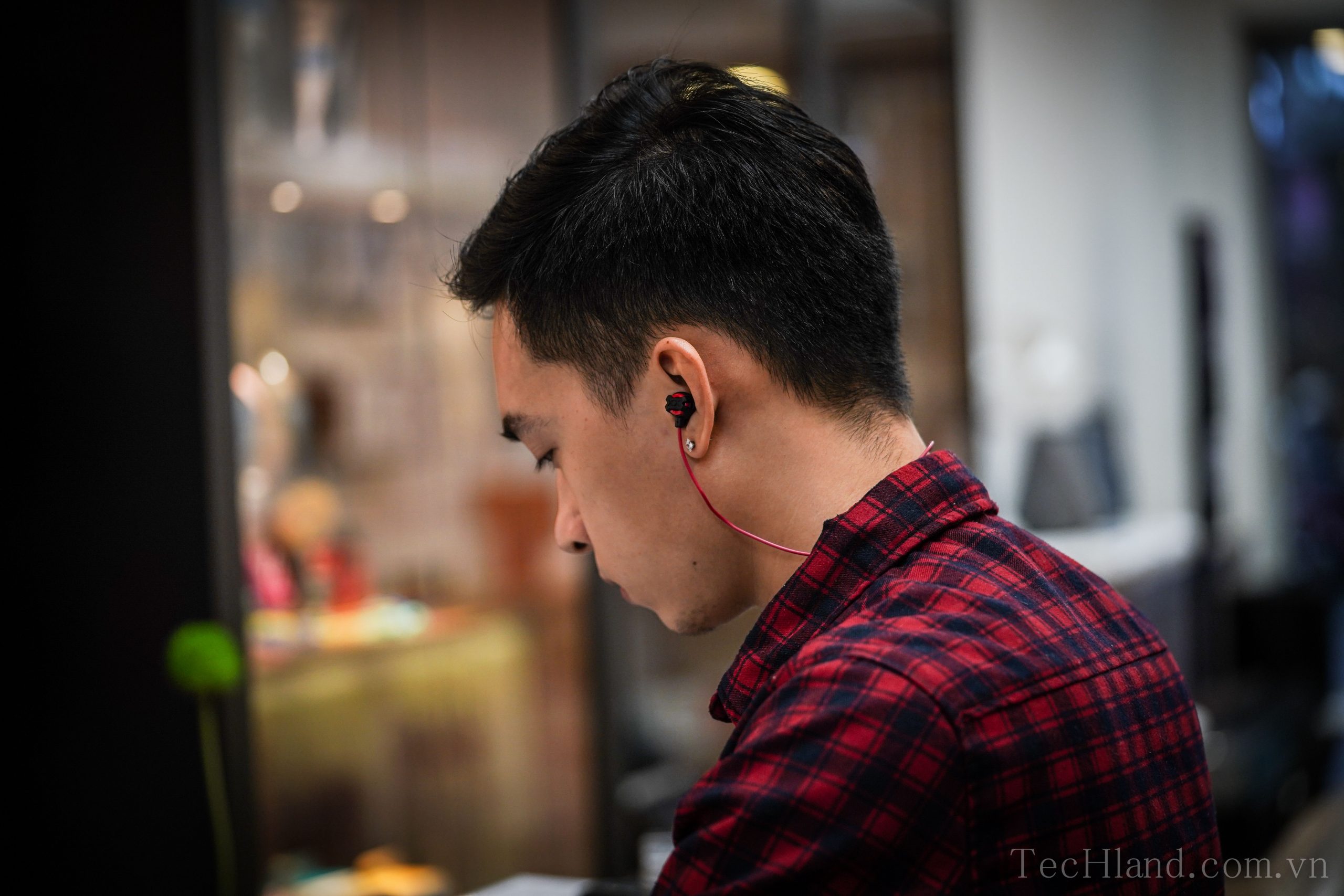 TAI NGHE BLUETOOTH JVC HA-FX103BT: TĂNG VẺ “COOL NGẦU” CỦA BẠN