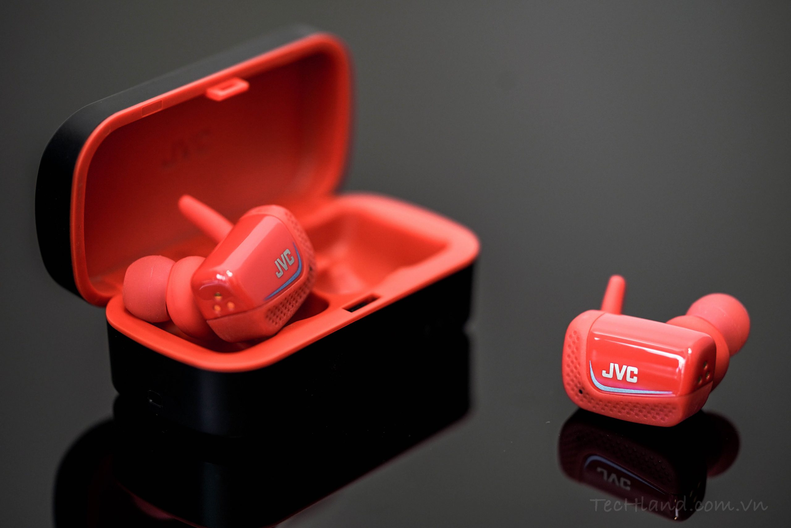 JVC AE WIRELESS HA-ET900BT – TAI NGHE BLUETOOTH KHÔNG DÂY HOÀN HẢO CHO TẬP LUYỆN THỂ THAO