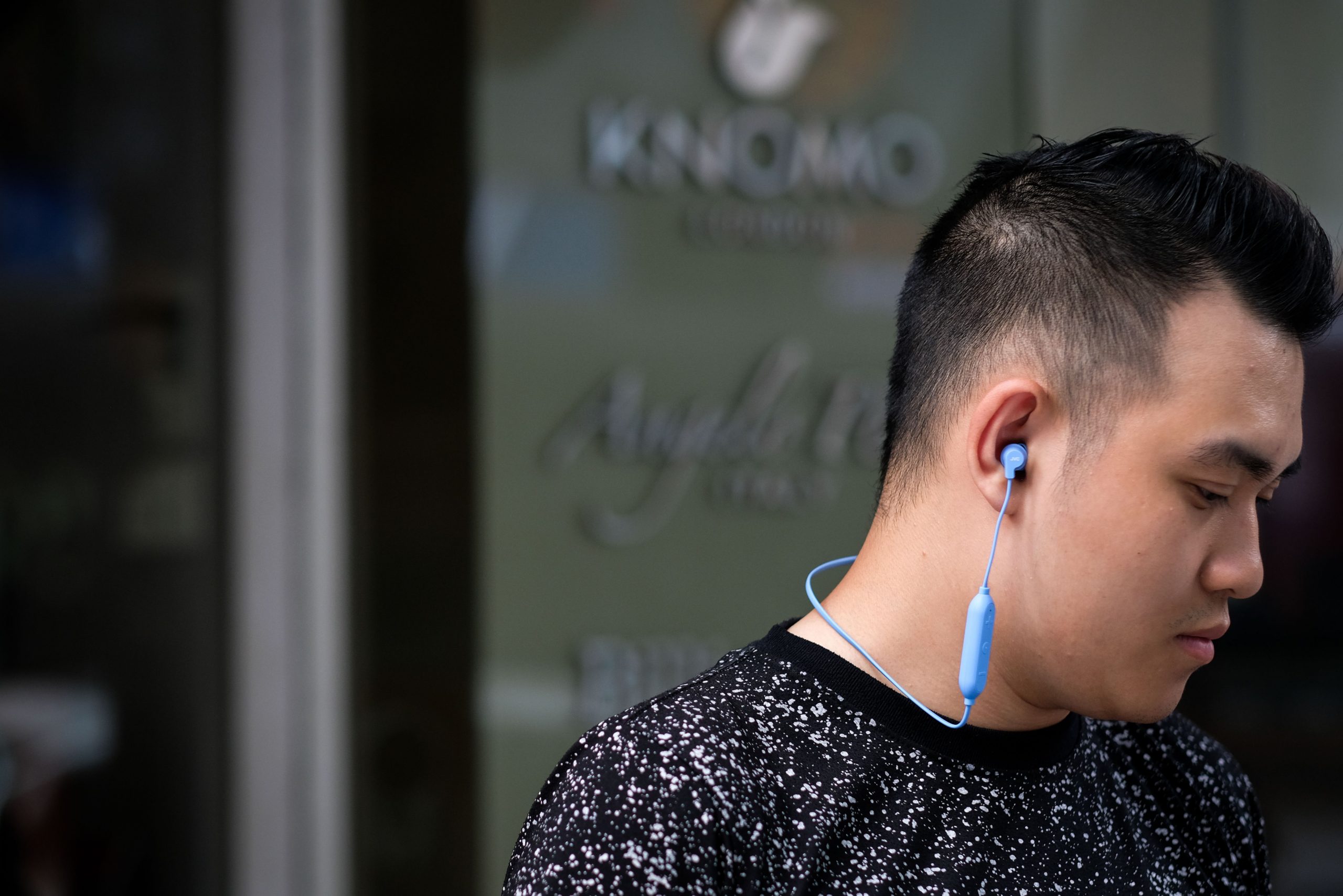 TAI NGHE BLUETOOTH JVC HA-FX21BT: SỨC MẠNH KHÓ LƯỜNG TRONG THÂN HÌNH BÉ NHỎ