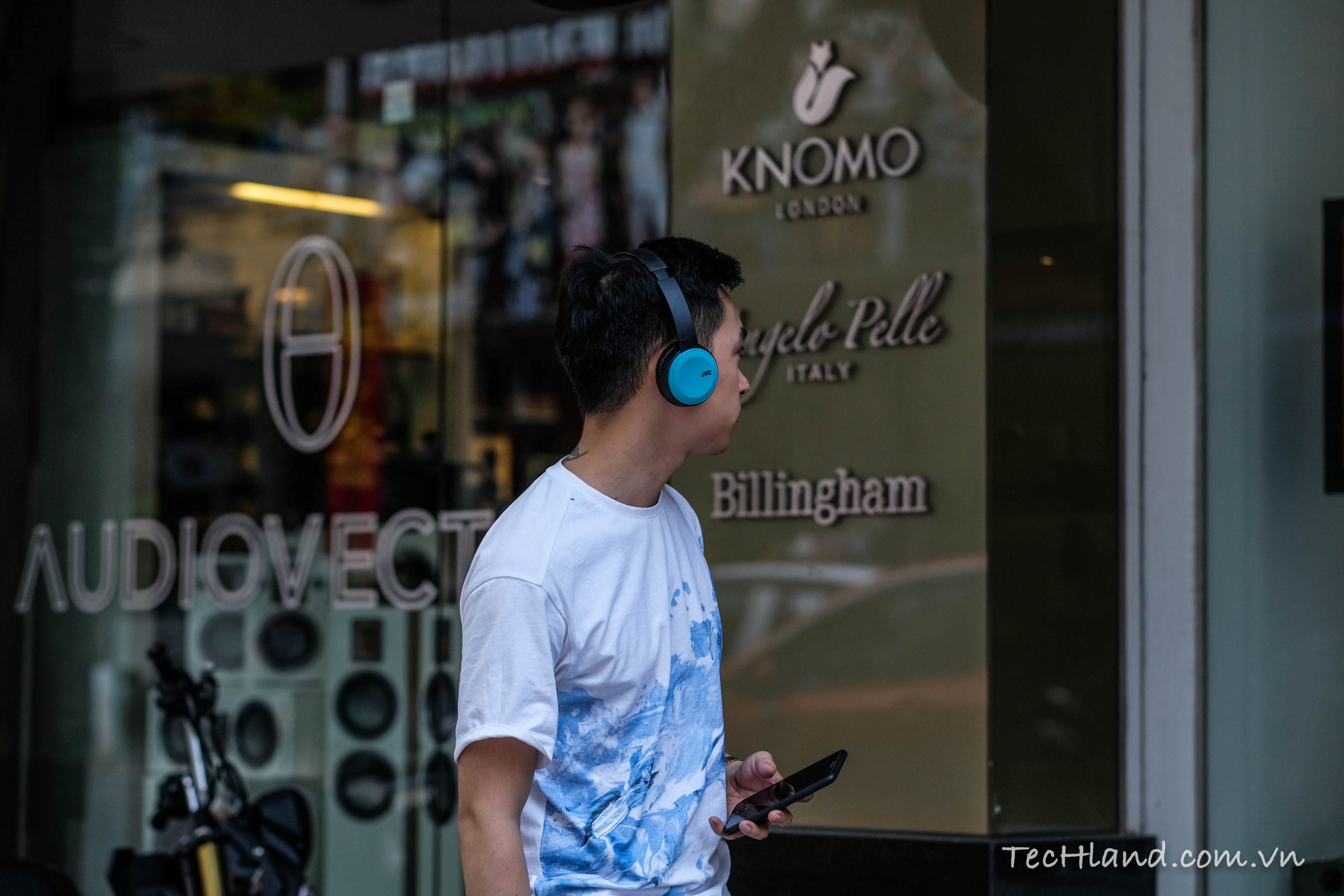 TAI NGHE BLUETOOTH JVC HA-S30BT: LỰA CHỌN YÊU THÍCH CỦA NHỮNG NGƯỜI TRẺ NĂNG ĐỘNG