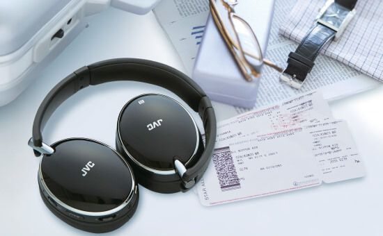 TAI NGHE BLUETOOTH CHỐNG ỒN JVC HA-S90BN: CẢM NHẬN ÂM NHẠC TRONG KHÔNG GIAN RIÊNG CỦA BẠN